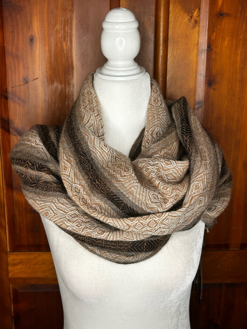 Peruvian 100% Baby Alpaca Oversized Shawl Wrap Scarf Soft Fringe Pashmina Style - Picture 13 of 15